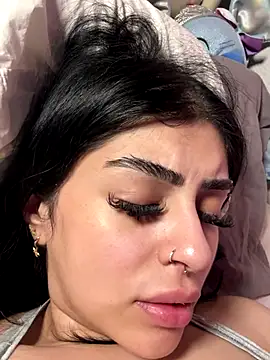 Snapshot of ThickerThanYoBitch chatting on October 2025 04:52:01 PM ThickerThanYoBitch online show from October 2025 04:52:01 PM