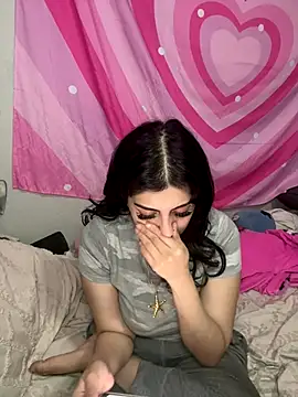 Snapshot of ThickerThanYoBitch chatting on September 2025 02:45:01 PM ThickerThanYoBitch online show from September 2025 02:45:01 PM