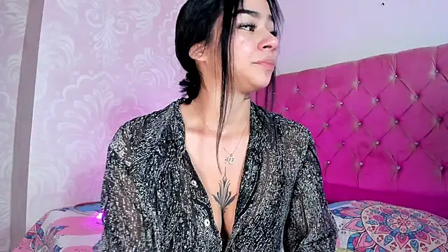 Snapshot of KittyNicolle chatting on December 2024 04:20:01 PM KittyNicolle online show from December 2024 04:20:01 PM