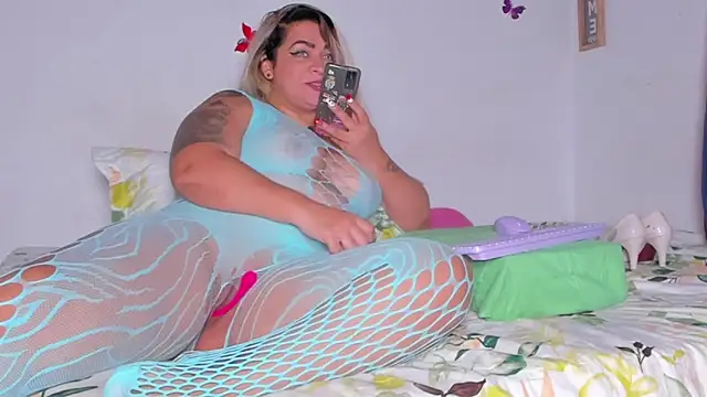 natasha rodriguez1  online show from May 2026 12:49:02 AM