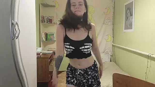 Riley Roo online show from October 2025 05:03:01 PM