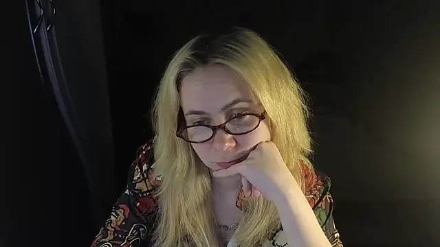 Snapshot of Riley_Roo chatting on March 2026 05:20:01 PM Riley Roo online show from March 2026 05:20:01 PM