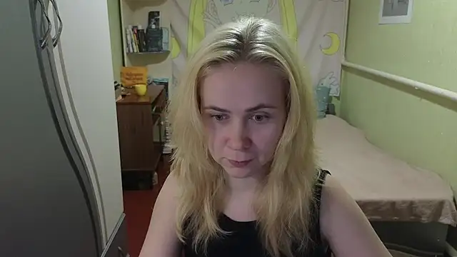 Snapshot of Riley_Roo chatting on February 2026 04:36:01 PM Riley Roo online show from February 2026 04:36:01 PM