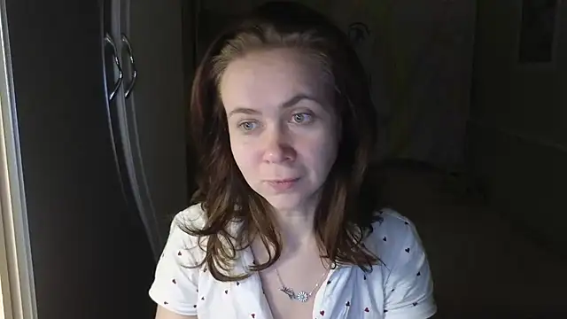 Riley Roo online show from November 2025 07:25:01 PM