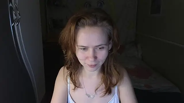 Snapshot of Riley_Roo chatting on December 2025 04:40:02 PM Riley Roo online show from December 2025 04:40:02 PM