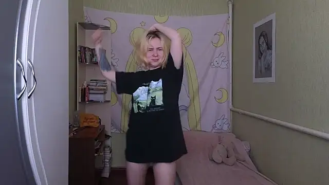 Riley Roo online show from April 2026 07:37:02 AM