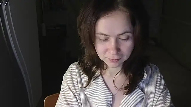 Riley Roo online show from November 2025 05:01:02 PM