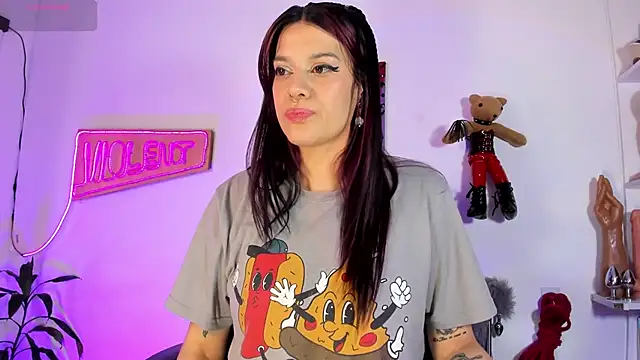 Violet-Queen online show from January 2026 07:01:02 AM