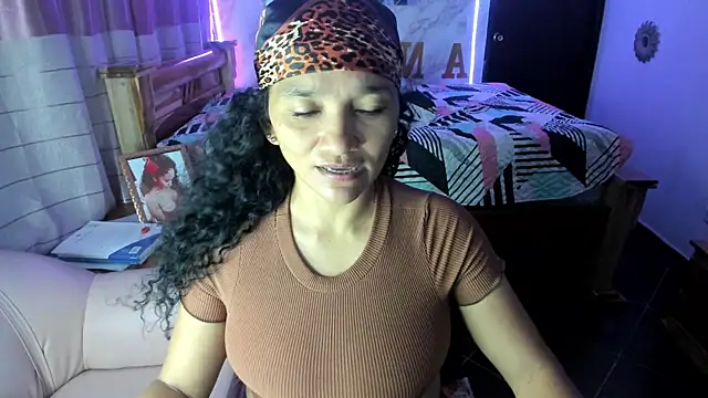 Snapshot of rayza_mature_154 chatting on February 2025 12:30:01 AM rayza mature 154 online show from February 2025 12:30:01 AM