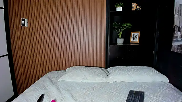 Elena-Rosse online show from May 2026 01:20:01 AM