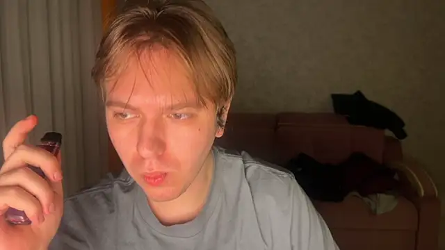 kiopiggy online show from December 2025 03:22:01 AM