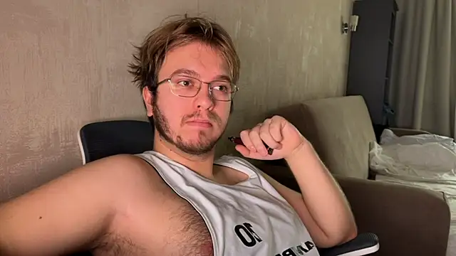 kiopiggy online show from November 2025 06:50:02 AM