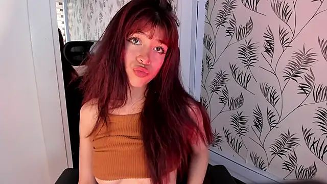 SuzzyyM online show from March 2026 09:07:02 PM