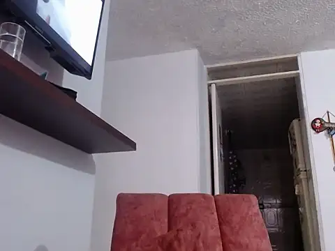 SuzzyyM online show from January 2026 10:39:01 PM