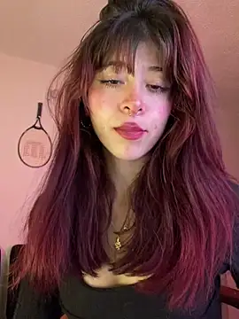 SuzzyyM online show from June 2026 11:21:01 PM