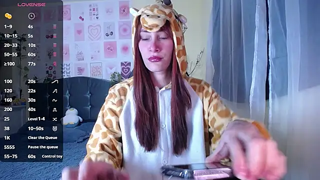 IsaBaileys  online show from February 2026 02:01:02 AM