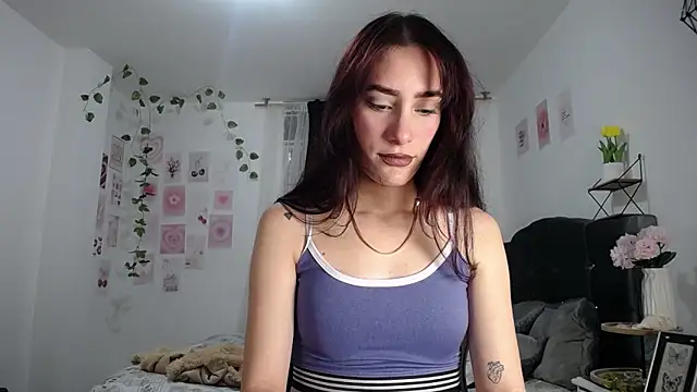 IsaBaileys  online show from May 2026 09:41:01 PM