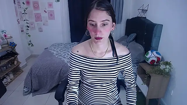 Snapshot of IsaBaileys_ chatting on June 2026 08:15:01 PM IsaBaileys online show from June 2026 08:15:01 PM