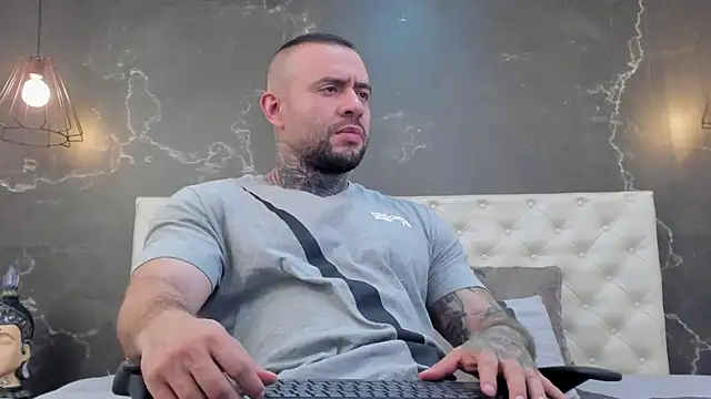 BruceDallas online show from February 2025 03:29:01 AM