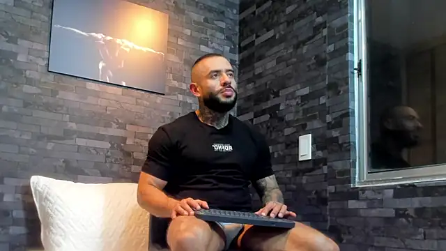 BruceDallas online show from October 2025 11:28:02 PM