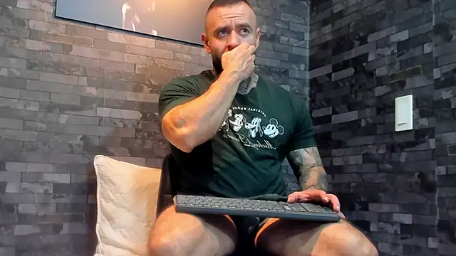 BruceDallas online show from July 2026 04:31:01 AM