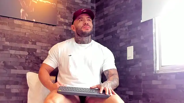 BruceDallas online show from February 2026 09:14:02 PM