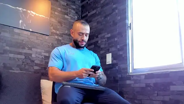 BruceDallas online show from October 2025 09:40:01 PM