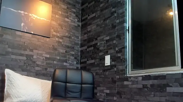 BruceDallas online show from November 2025 02:45:02 AM