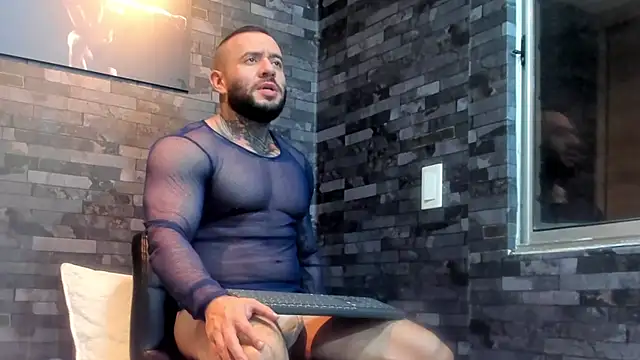 BruceDallas online show from April 2026 02:04:01 AM