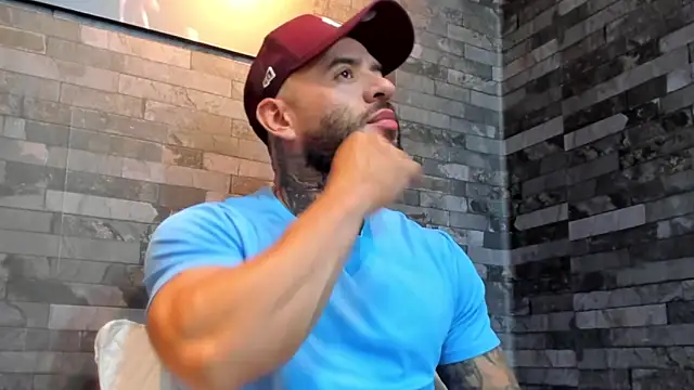 BruceDallas online show from January 2026 03:24:01 AM