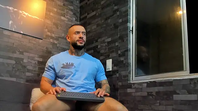 BruceDallas online show from September 2025 01:20:01 AM