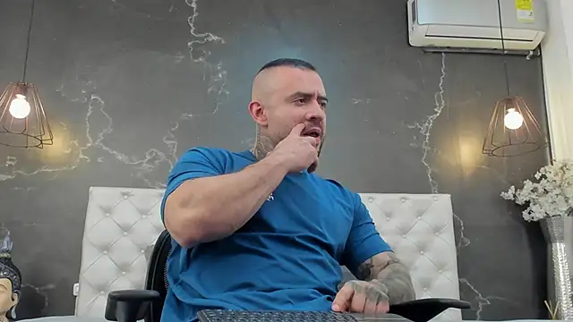 BruceDallas online show from February 2025 03:25:01 AM