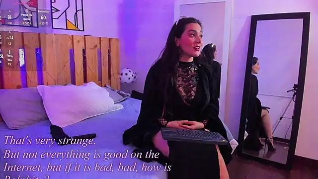 emily amaya online show from June 2026 08:25:02 PM