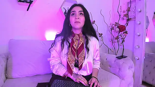 emily amaya online show from March 2026 07:39:01 PM