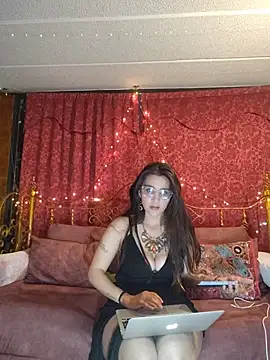 emily amaya online show from May 2026 11:36:01 PM