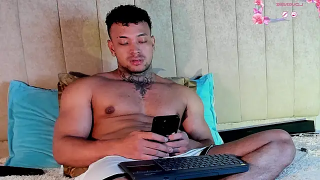 Stiven collins online show from June 2026 10:21:01 PM