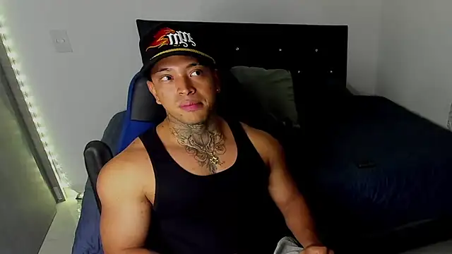 Stiven collins online show from February 2025 06:51:01 AM