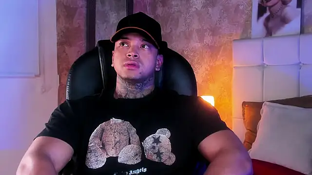 Stiven collins online show from April 2026 06:26:02 AM