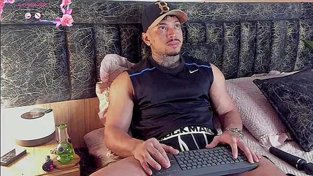Stiven collins online show from August 2026 03:57:01 AM