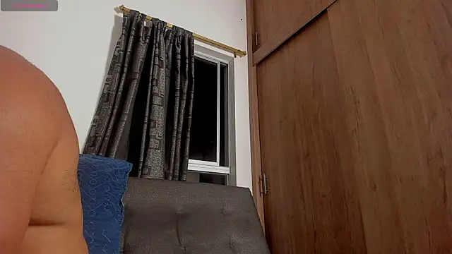 curt xxx online show from November 2025 03:43:02 AM