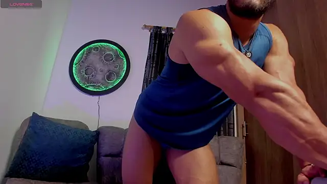 Snapshot of curt_xxx chatting on June 2026 02:53:01 AM curt xxx online show from June 2026 02:53:01 AM