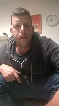 Knuffelstaaf123 online show from May 2026 08:11:02 PM