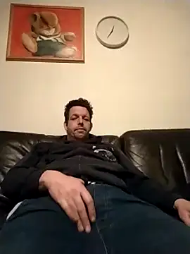 Knuffelstaaf123 online show from February 2025 11:37:02 PM