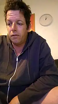 Knuffelstaaf123 online show from April 2026 01:13:02 PM