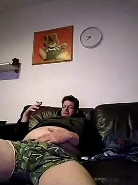 Knuffelstaaf123 online show from November 2025 09:51:02 PM