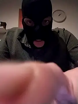 Knuffelstaaf123 online show from January 2026 01:23:02 AM