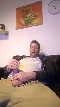 Knuffelstaaf123 online show from January 2026 09:40:01 PM