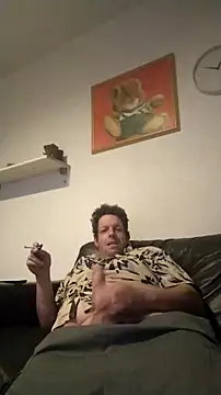 Knuffelstaaf123 online show from December 2025 01:02:02 PM