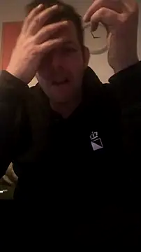 Knuffelstaaf123 online show from February 2026 03:08:01 PM