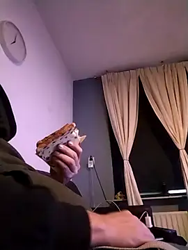 Knuffelstaaf123 online show from November 2025 07:12:01 AM